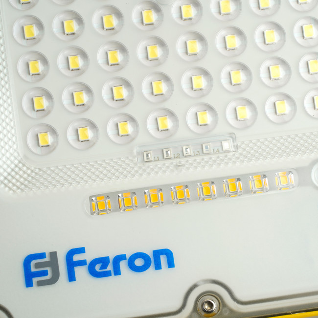 Светодиодный прожектор Feron LL-950 переносной с зарядным устройством IP66 30W 6400K, артикул FERON 48675