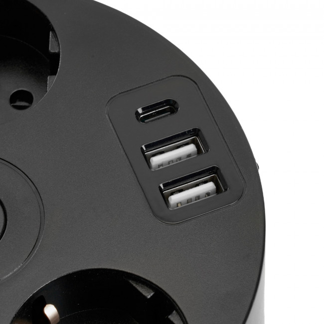 HM10-51-01 Удлинитель 5-местный с/з, 3x1мм2, 2.5м, 250В, 16А, 2USB+С 5V 3,1А, серия Comfort, черный, артикул STEKKER 49656
