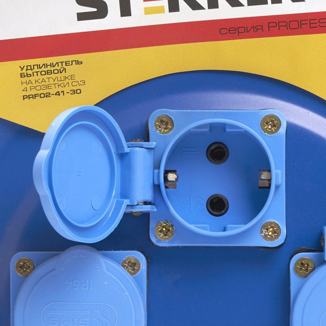 Удлинитель на металлической катушке с/з 4-местный Stekker, PRF02-41-30, 30м, 3*2,5, серия Professional, синий, артикул STEKKER 39296 Удлинитель на металлической катушке с/з 4-местный Stekker, PRF02-41-30, 30м, 3*2,5, серия Professional, синий, артикул STEKKER 39296