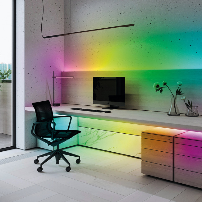 Светодиодная LED лента Feron LS606, 60SMD(5050)/m 14.4W/m 12V 3m RGB с адаптером с вилкой, контроллером с пультом в комплекте, артикул FERON 27722